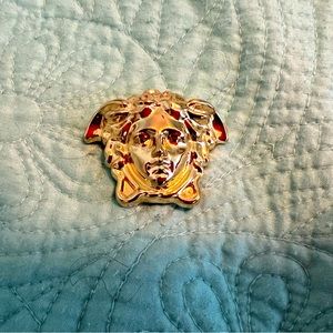 NWOT VERSACE PARFUM Medusa Head Magnetic Broach
